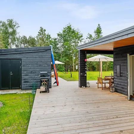 Beautiful Newly Built House By Boeslum